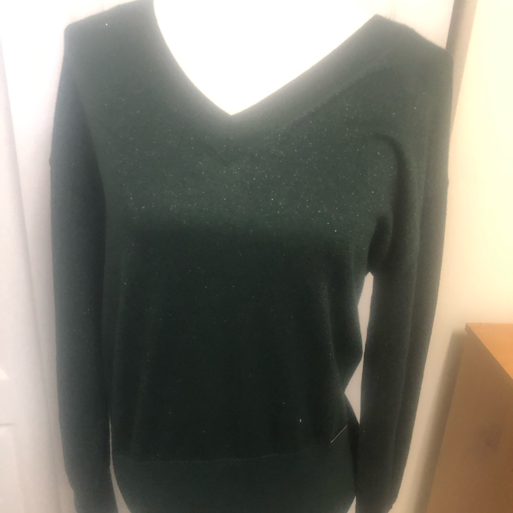 Michael Korda green sweater new with tag
